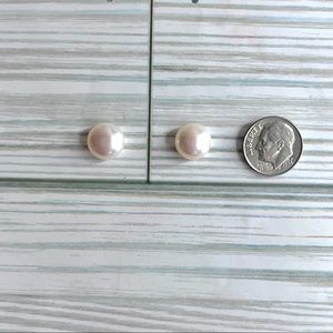 Freshwater pearl button pierced earrings